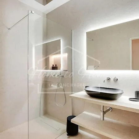 Le Marais Luxury & Charm 70m Of Design Apartment Paris
